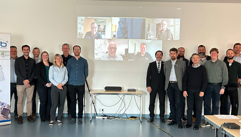 Die Teilnehmer der 101. MEBAK-Sitzung Gruppenbild der Teilnehmer der 101. Sitzung der MEBAK inklusive der online teilnehmenden Mitglieder