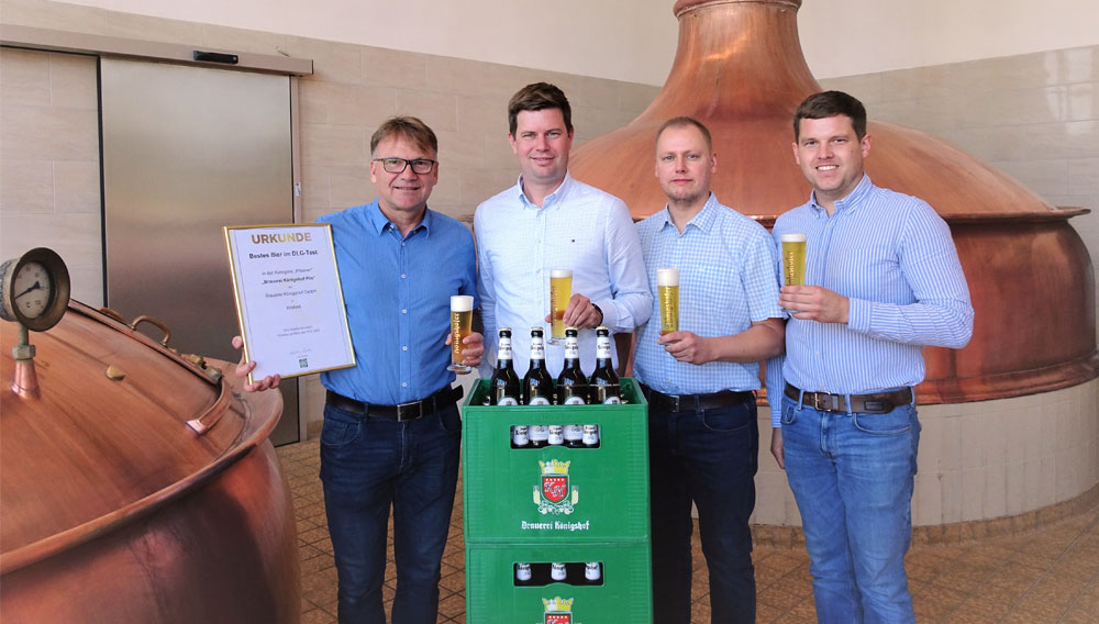 (v.li.) Die Braumeister der Brauerei Königshof Georg Schroers, Norman Rayen, Julian Schröder und Max Panglisch Die vier Braumeister der Brauerei Königshof in Krefeld in ihrem Sudhaus