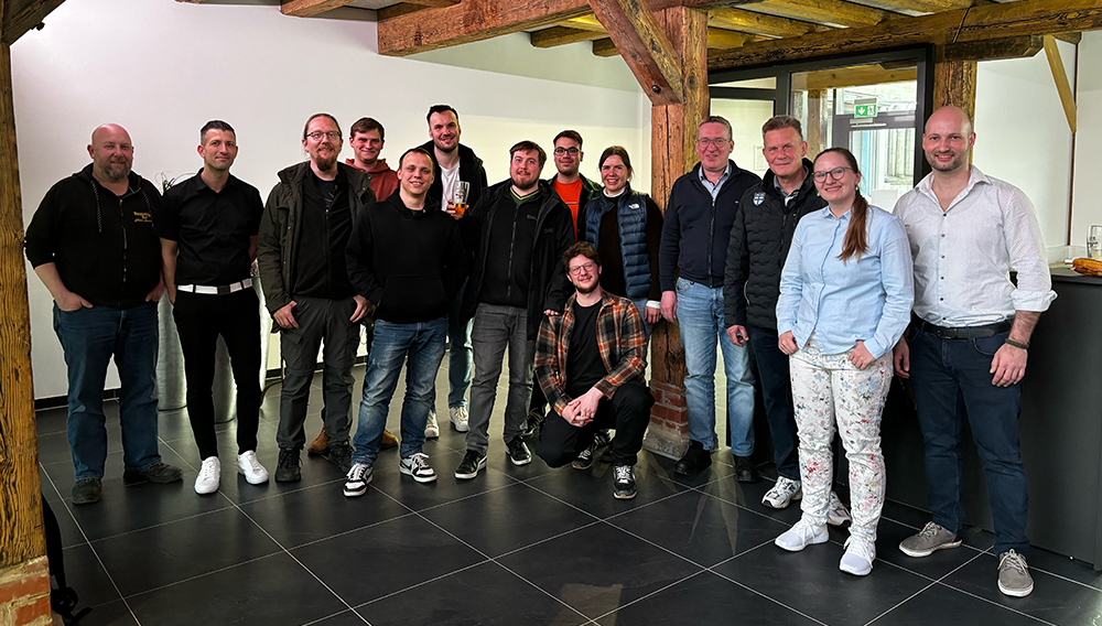 Die Ulmer Meisterschüler besuchten auf ihrer diesjährigen Exkursion zwei Betriebe in Aalen Gruppenfoto der Ulmer Meisterschüler